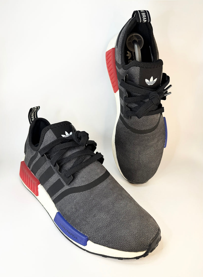 42 - Adidas NMD R1 Originals