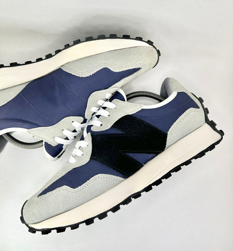 41 - New Balance 327 Grey And Blue
