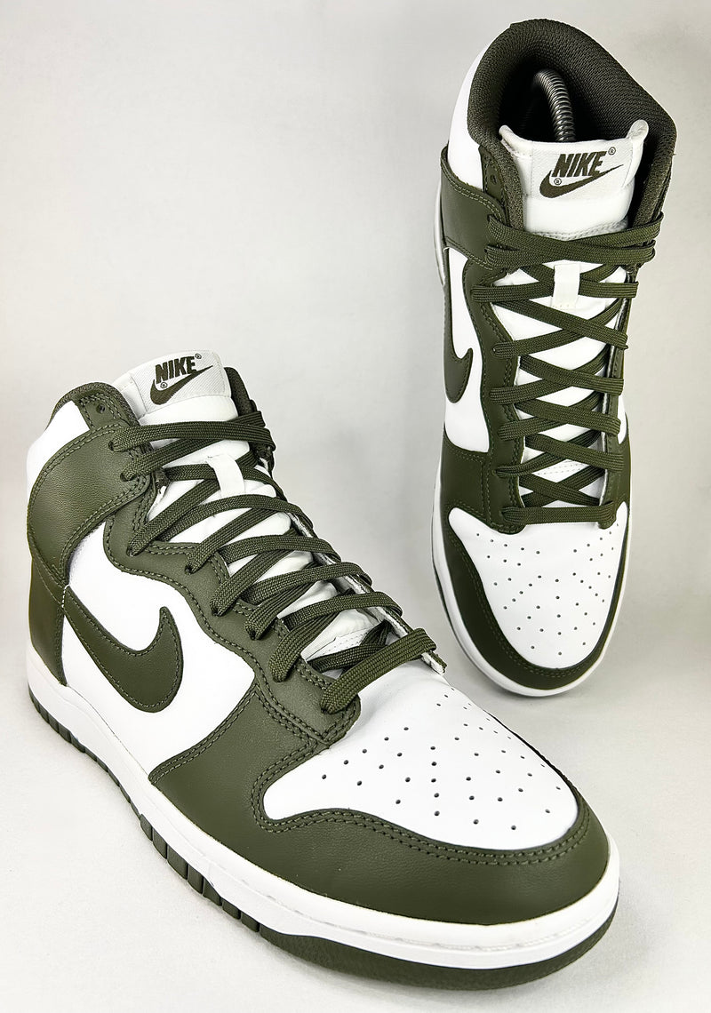 42 - Nike Dunk High Championship Khaki