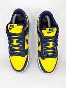 39 - Nike Dunk Low Michigan Varsity Maize
