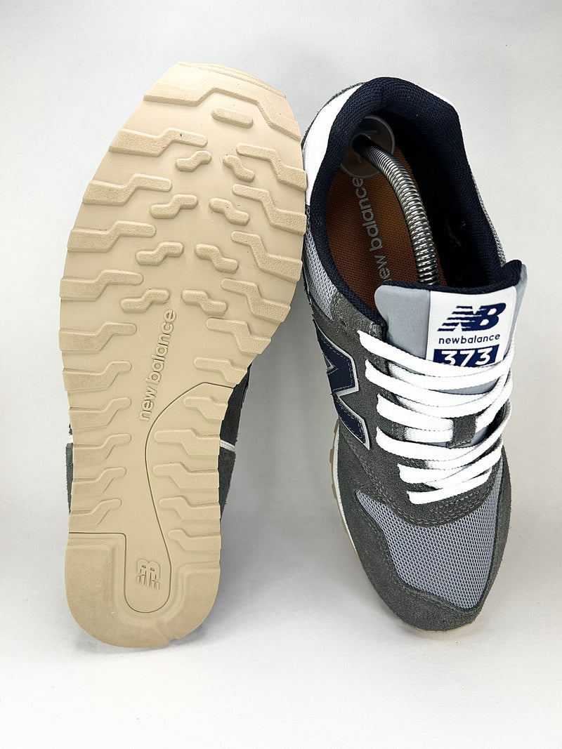 42 - New Balance 373