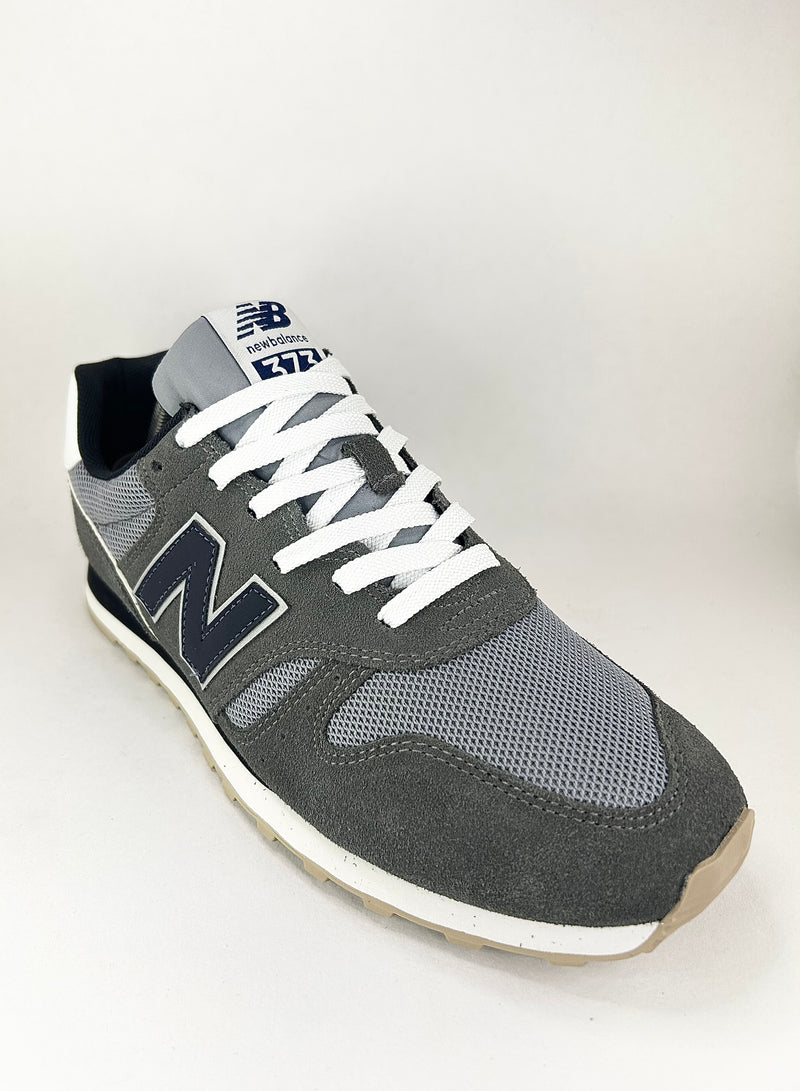42 - New Balance 373