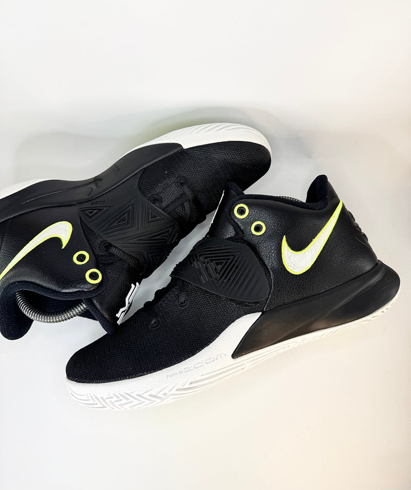 40 - Nike Kyrie Flytrap III Black White