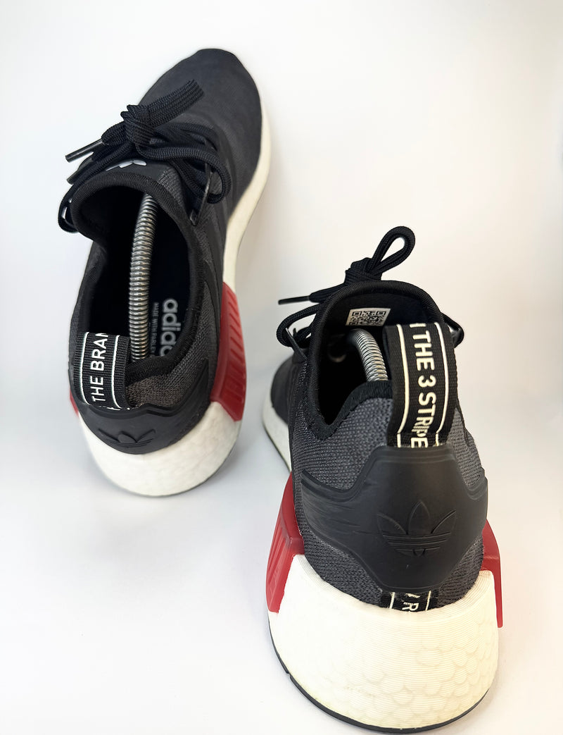 42 - Adidas NMD R1 Originals