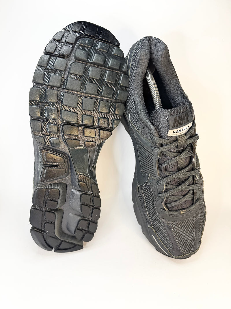 43 - Nike Zoom Vomero 5 Anthracite Black