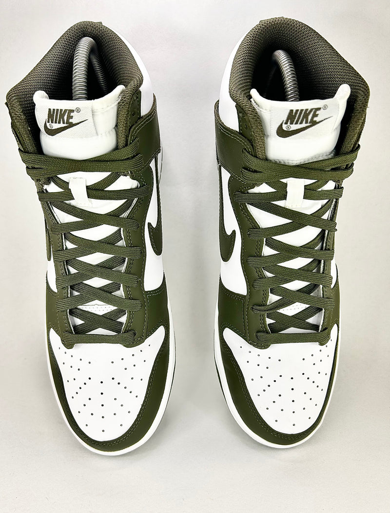 42 - Nike Dunk High Championship Khaki