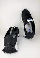 40 - New Balance 327 Black / White