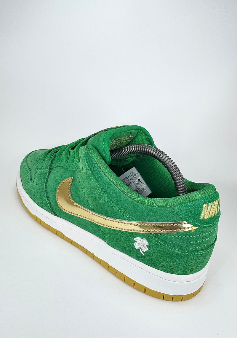 39 - Nike SB Dunk Low Pro St. Patrick's Day