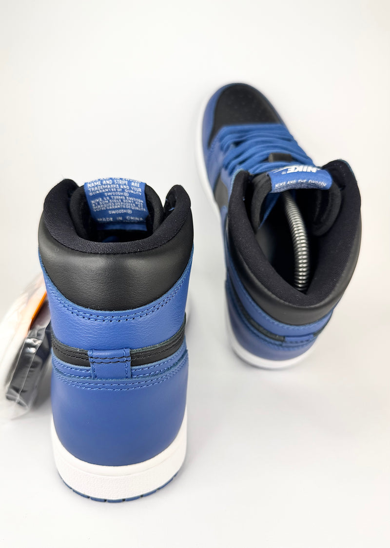 39 - Nike Air Jordan 1 High OG Dark Marina Blue