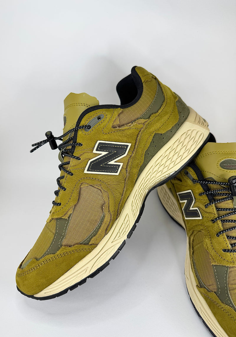 43 - New Balance 2002R High Desert Dark Moss