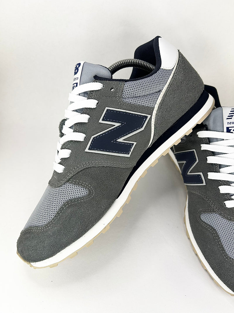 42 - New Balance 373