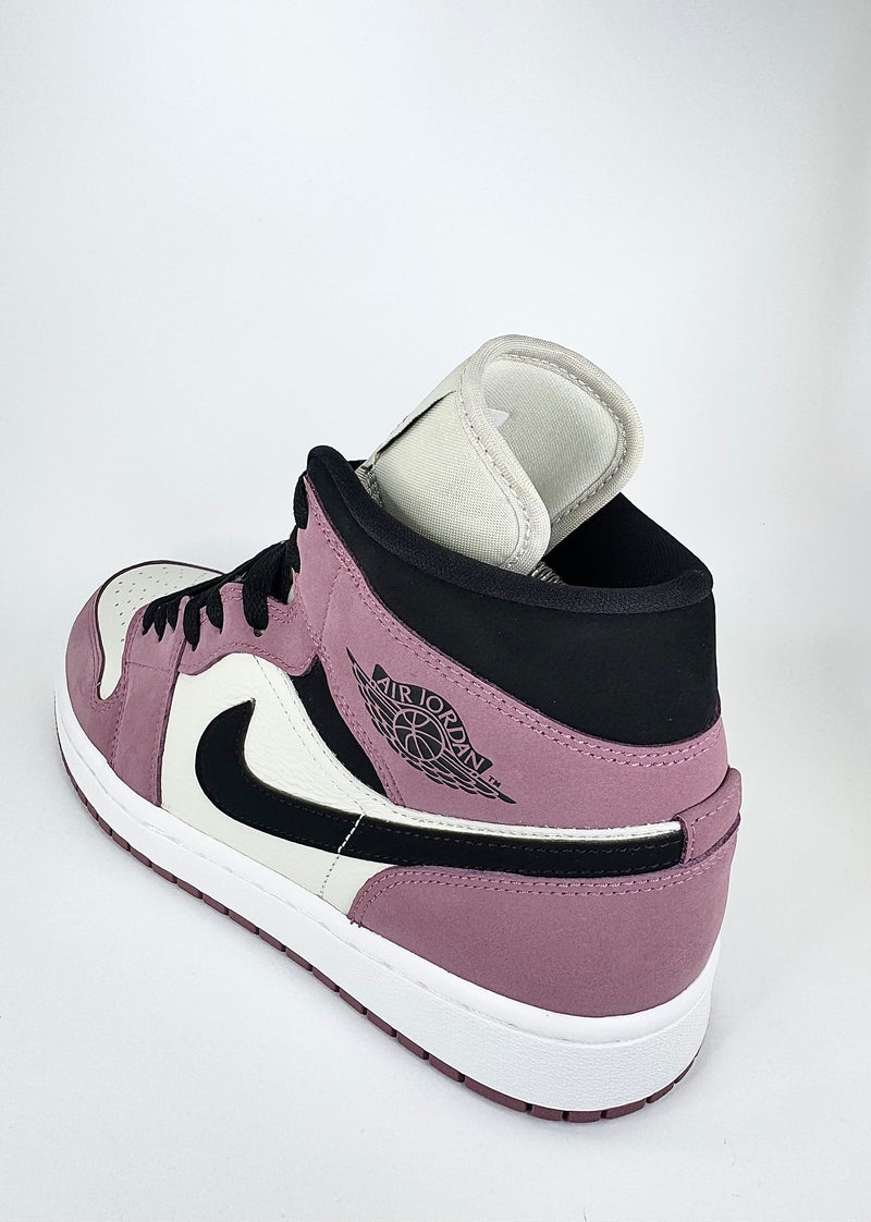 40 - Nike Air Jordan 1 Mid SE Berry Pink