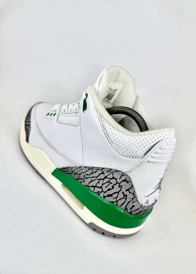 39 - Nike Air Jordan 3 Lucky Green
