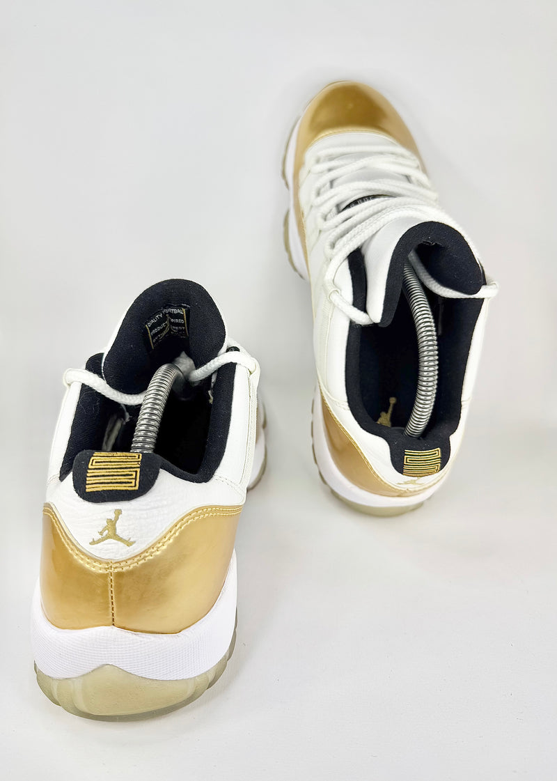 41 - Nike Air Jordan 11 Cerimonial Gold