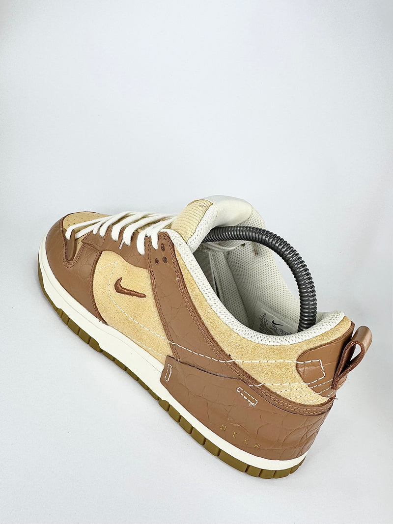 39 - Nike Dunk Low Disrupt 2 Mineral Clay