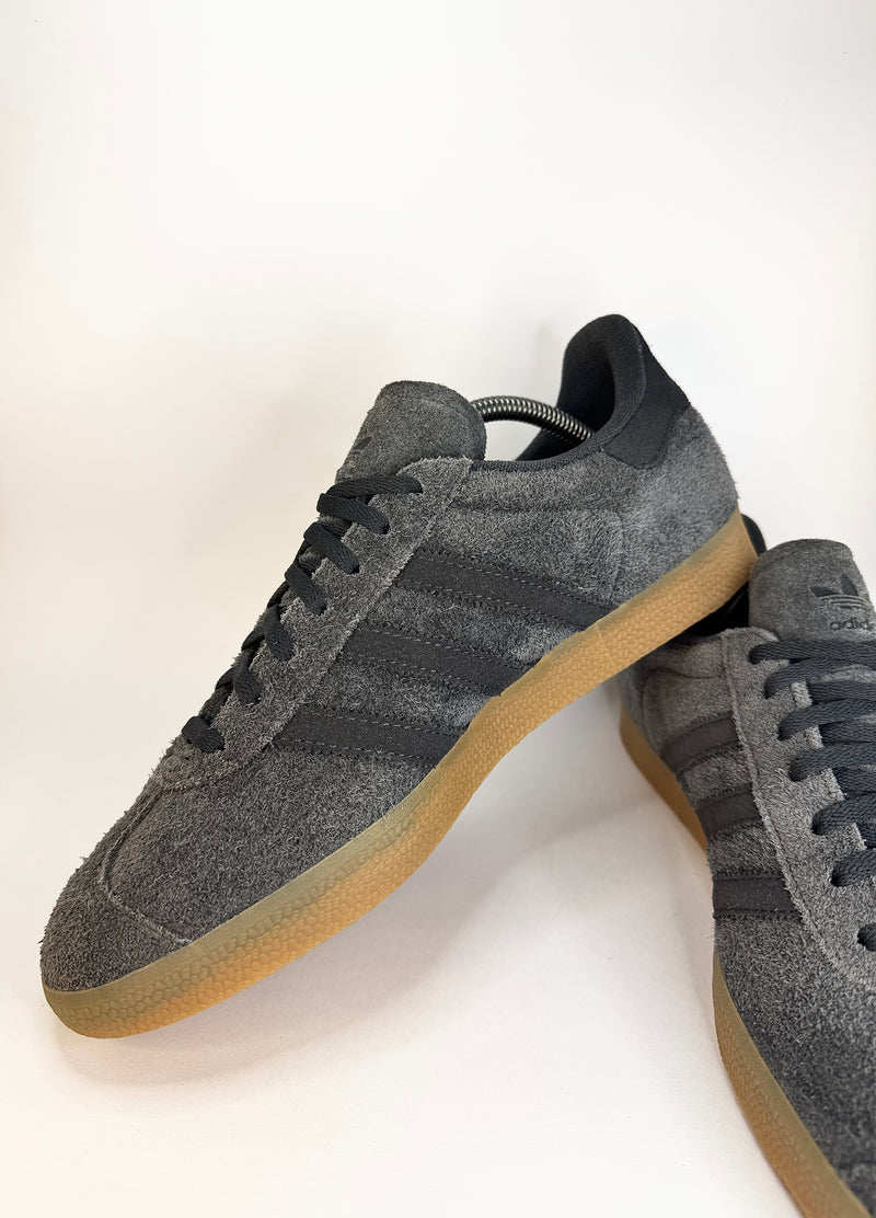 42 - Adidas Gazelle Suede Grey Carbon