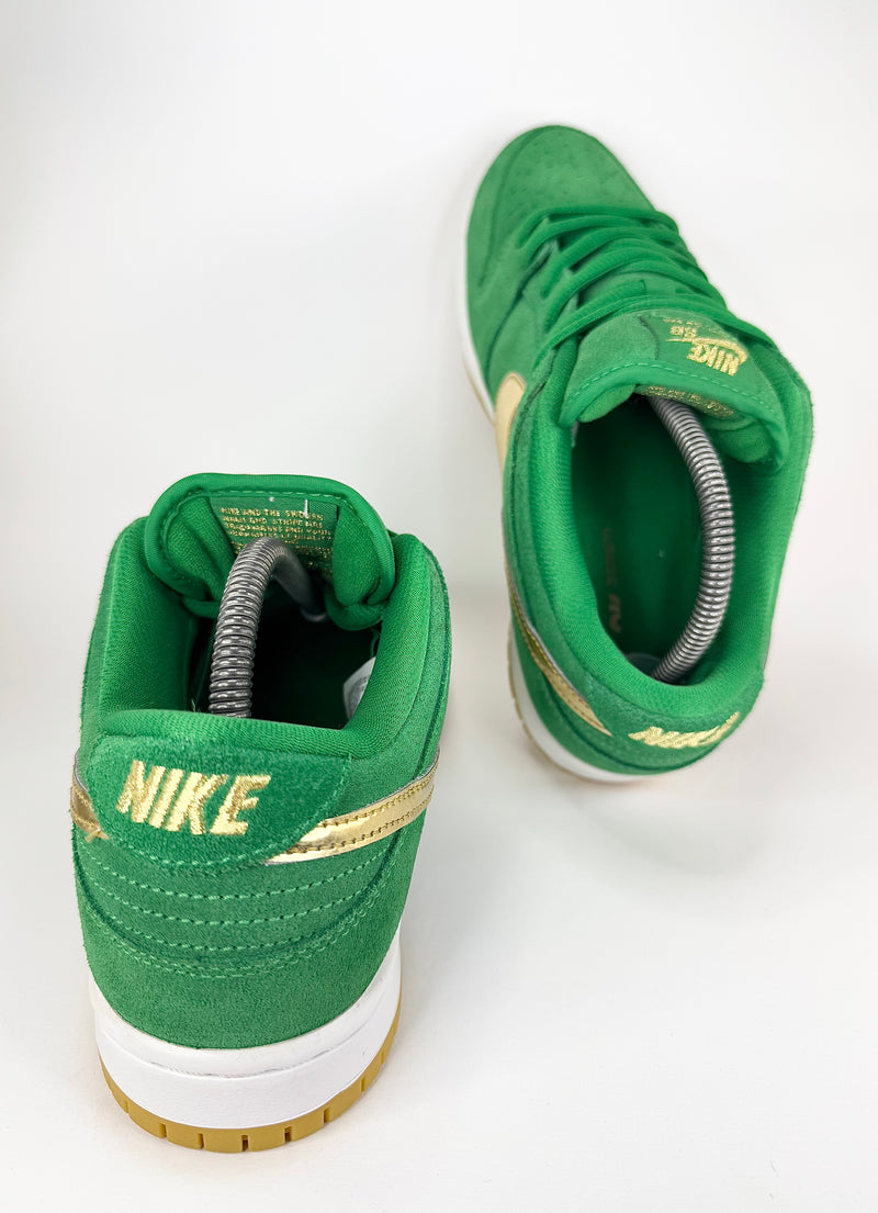 39 - Nike SB Dunk Low Pro St. Patrick's Day