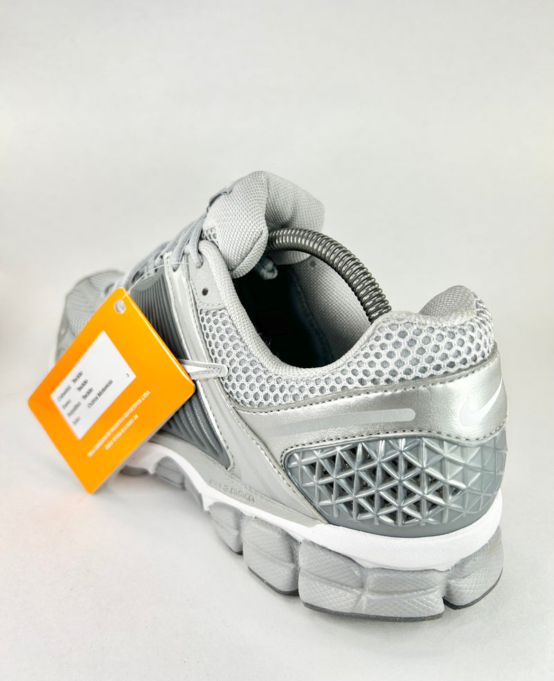 42 - Nike Zoom Vomero 5 Cool Grey