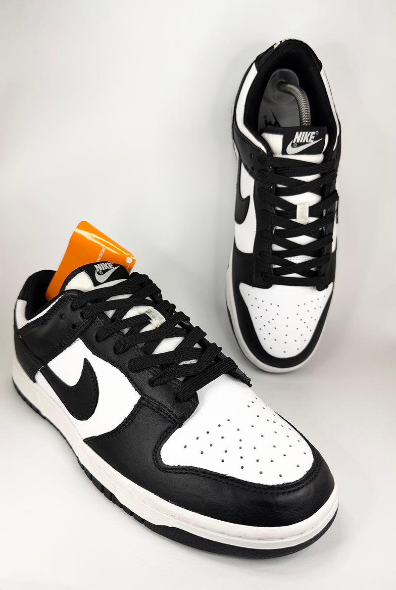 42 - Nike Dunk Low Black Panda