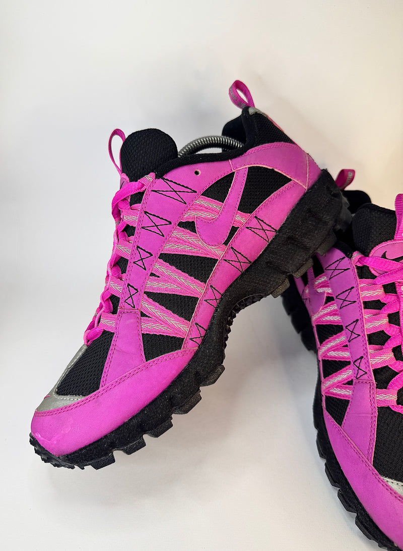 41 - Supreme x Nike Air Humara 17 Fire Pink