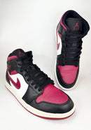 40 - Nike Air Jordan 1 Mid Bred Toe