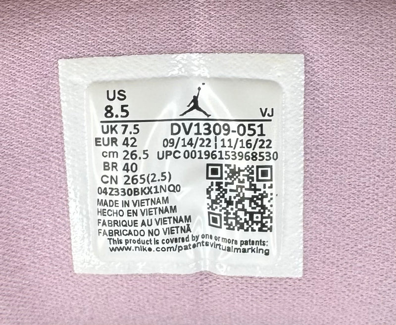 40 - Nike Air Jordan 1 Low SE Iced Lilac
