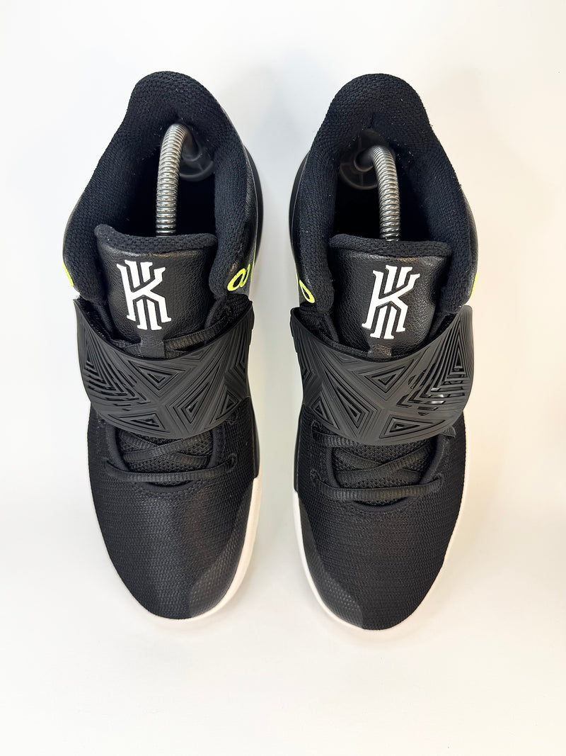 40 - Nike Kyrie Flytrap III Black White
