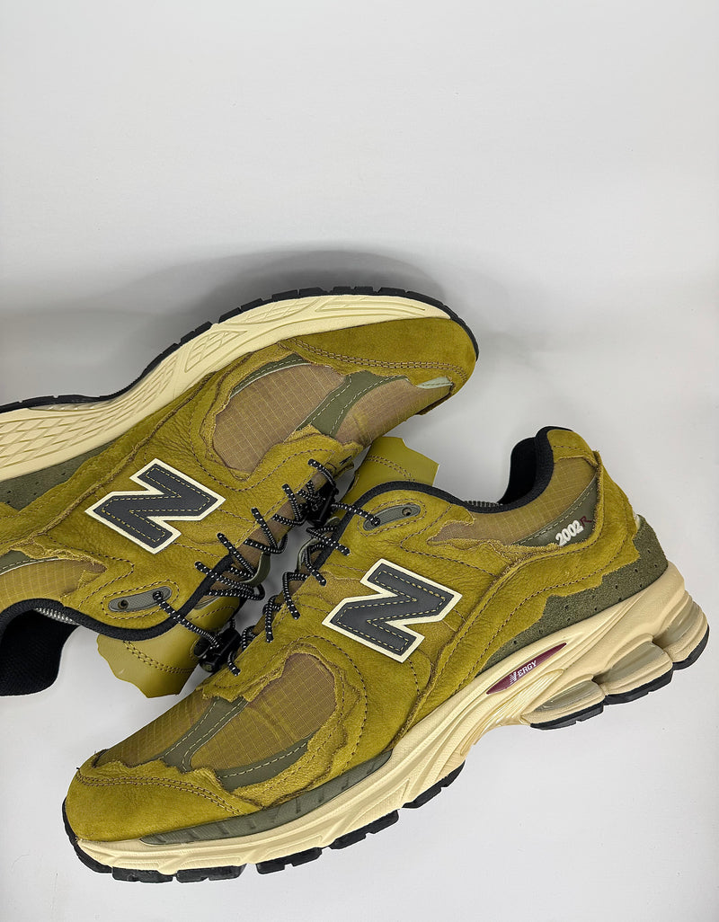 43 - New Balance 2002R High Desert Dark Moss
