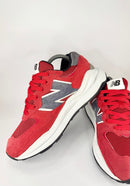 39 - New Balance 5740 Team Red
