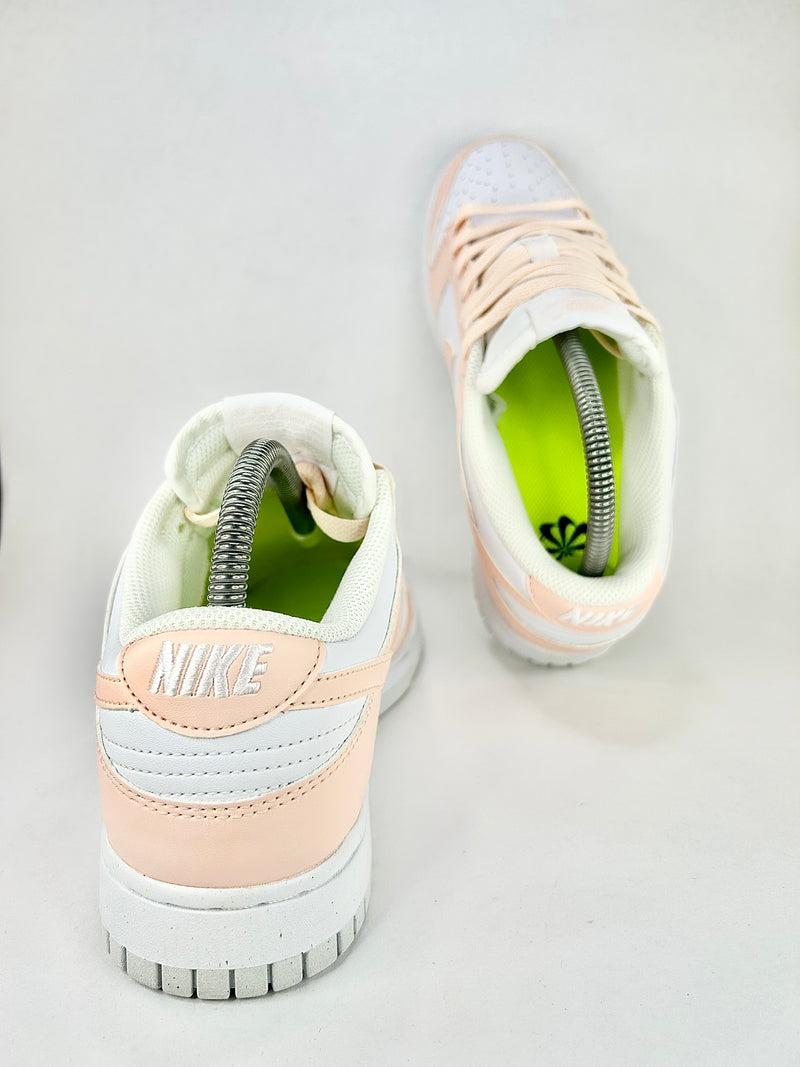 37 - Nike Dunk Low Move To Zero Pink