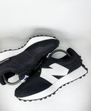 40 - New Balance 327 Black / White