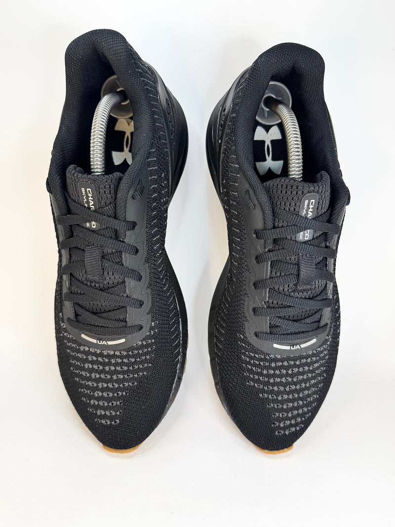 42 - Under Armour Charged Skyline 3