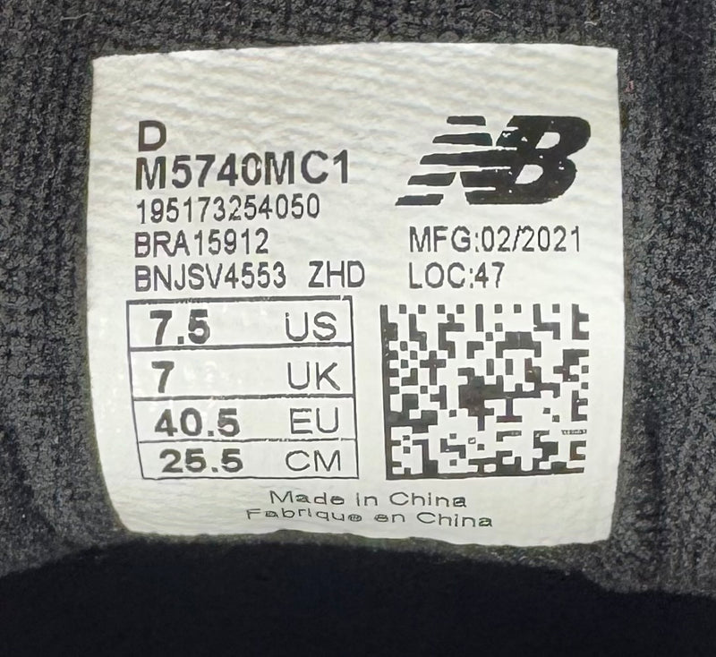39 - New Balance 5740 Team Red