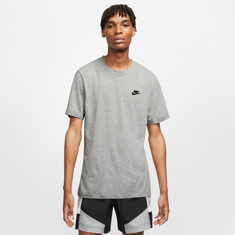 G - Camiseta Nike Sportswear Club