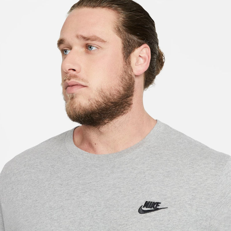 G - Camiseta Nike Sportswear Club