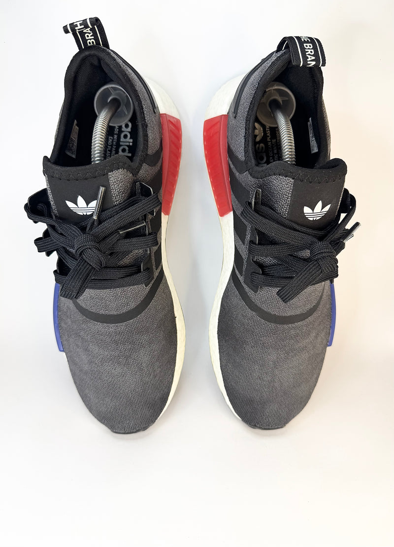 42 - Adidas NMD R1 Originals