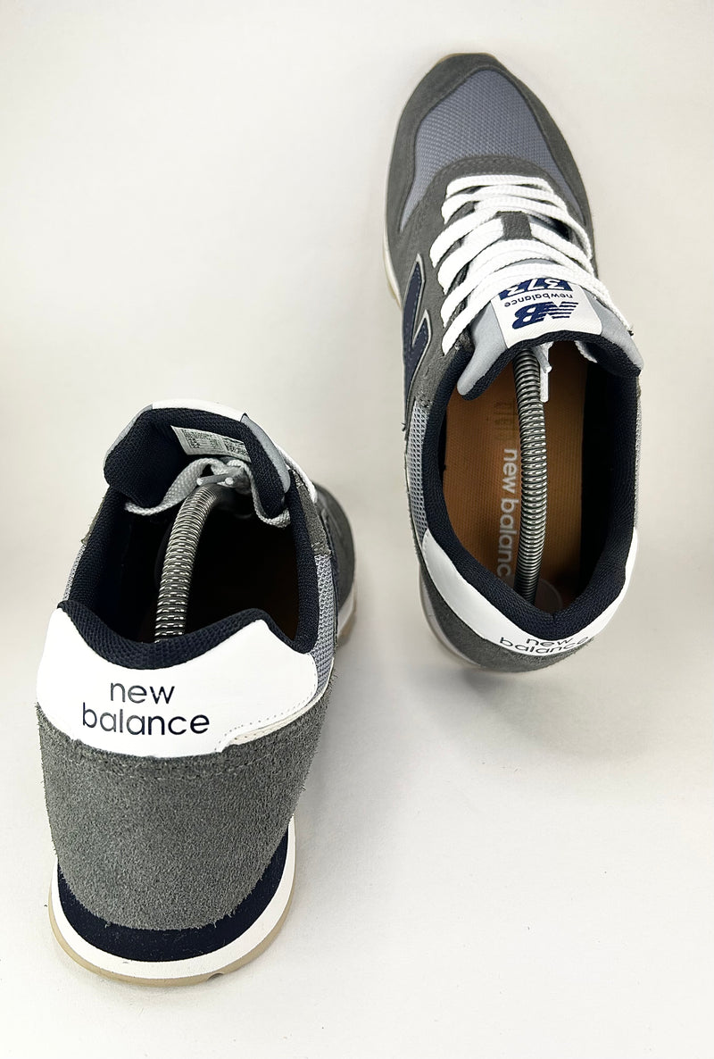 42 - New Balance 373
