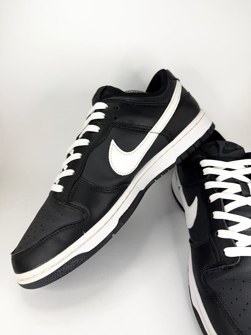 42 - Nike Dunk Low Black Panda