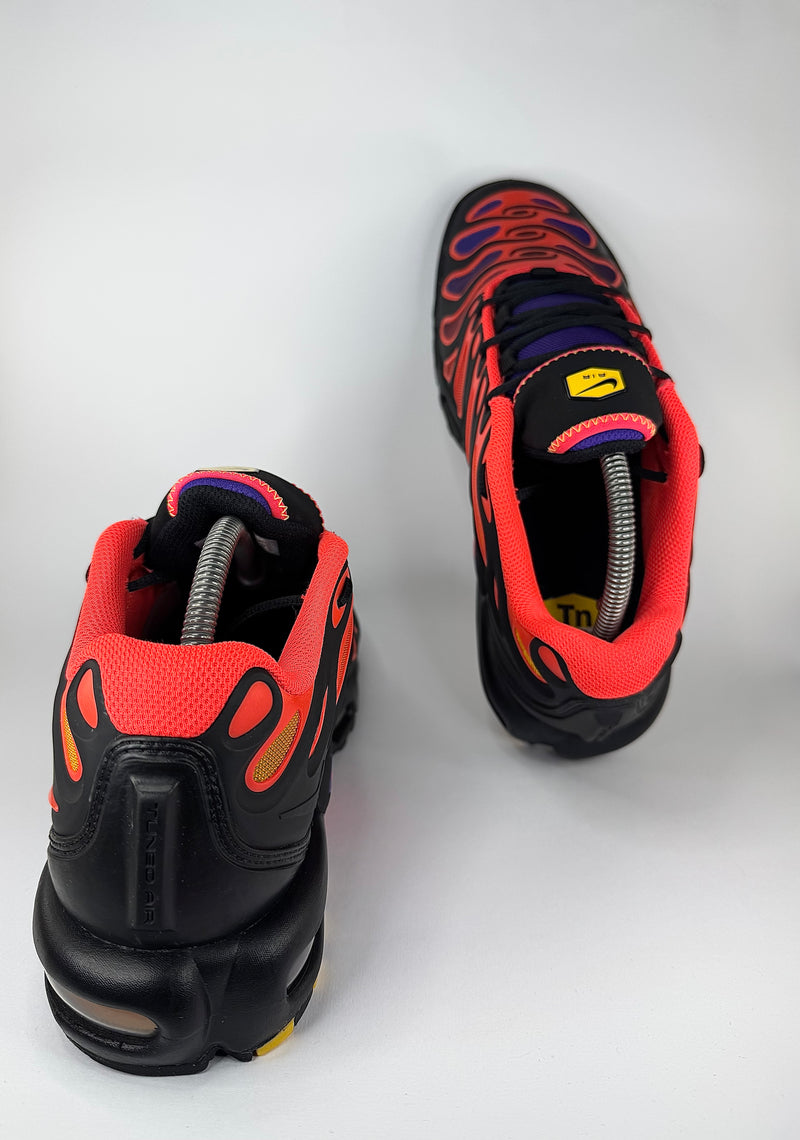 39 - Nike Air Max Plus Drift All Day