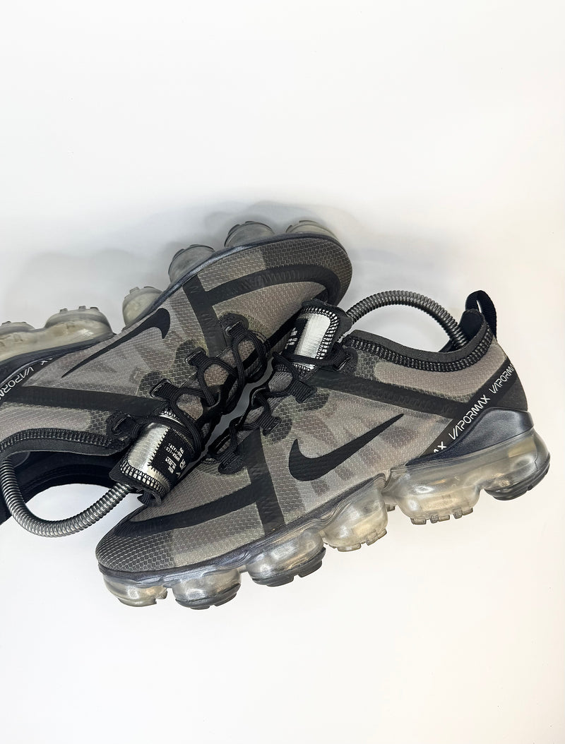 38 - Nike Vapormax 2019 Black Grey